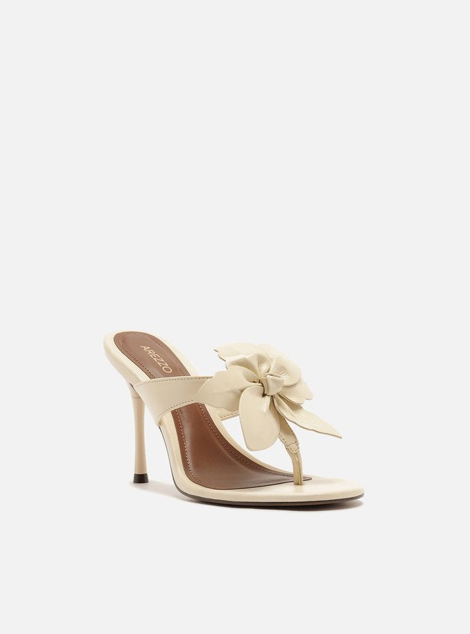 Tamango Off White Cuero Tacón Fino Flor - ARZ